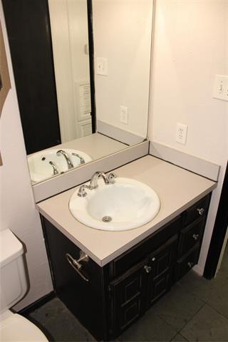 Building Photo - 900 N Austin St