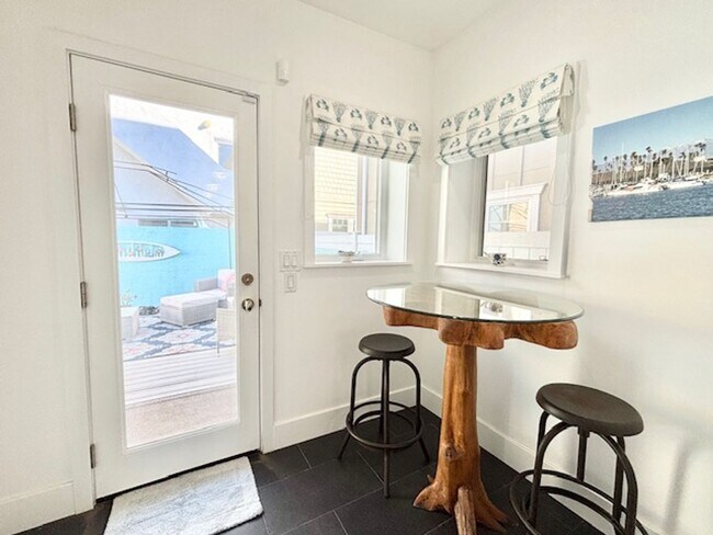 Building Photo - 3628 Ocean- MFR