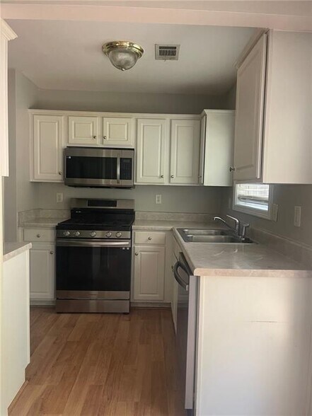 Building Photo - 170 Millwheel Dr