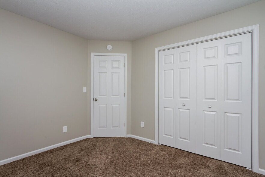 Building Photo - 12044 Pepperwood Dr