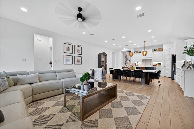 Building Photo - 19302 Seabiscuit Stable Trl