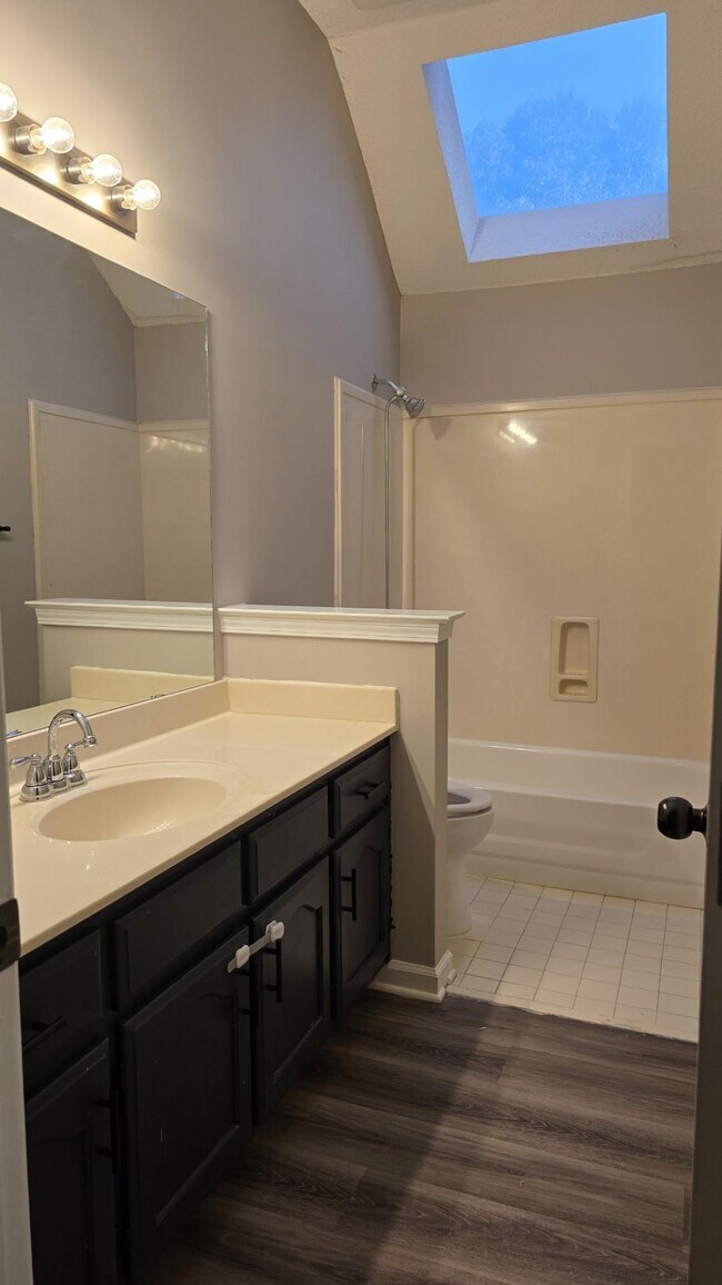 Building Photo - 244 Bradford Ridge Cove