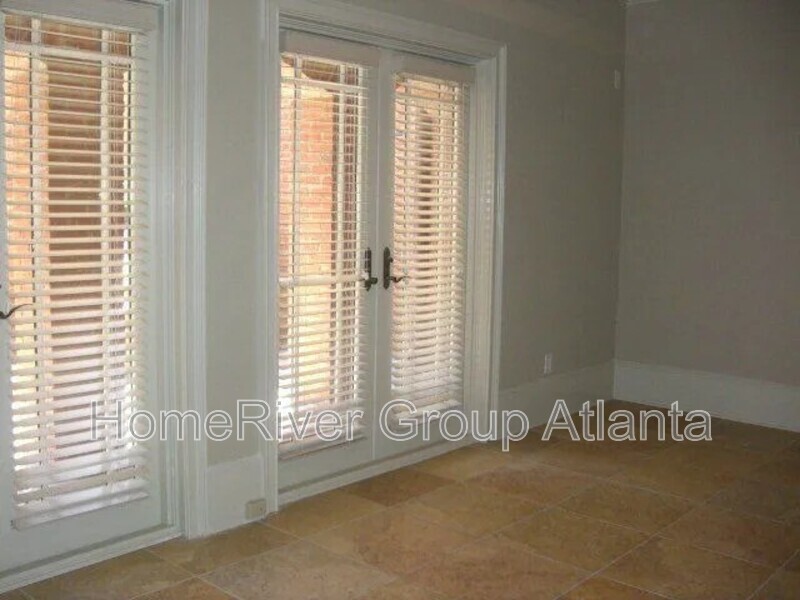 Building Photo - 7 Prichard Way NE