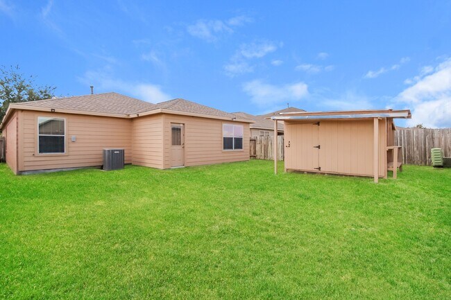 Building Photo - 9518 Peridot Green Dr