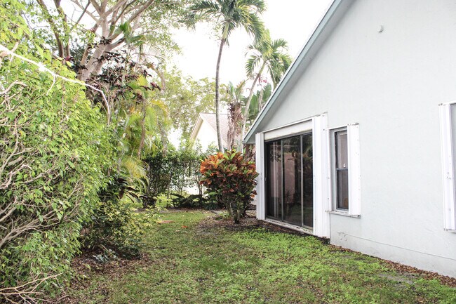 Building Photo - 2583 NW 13th St