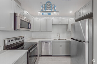 Building Photo - Modern 2-Bed 2-Bath Apartment Built in 2024