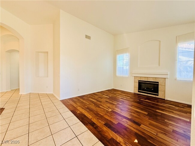 Building Photo - 2547 Serenity Hollow Dr