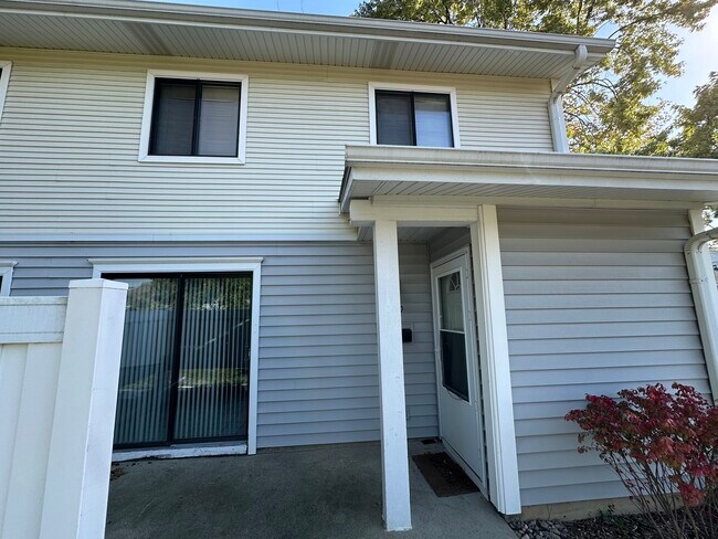 Primary Photo - 710 Whitesail Dr