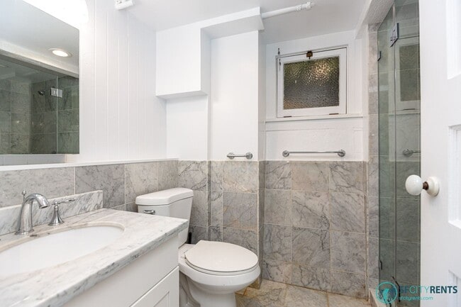 Building Photo - Pacific Heights: Remodeled Single Family H...