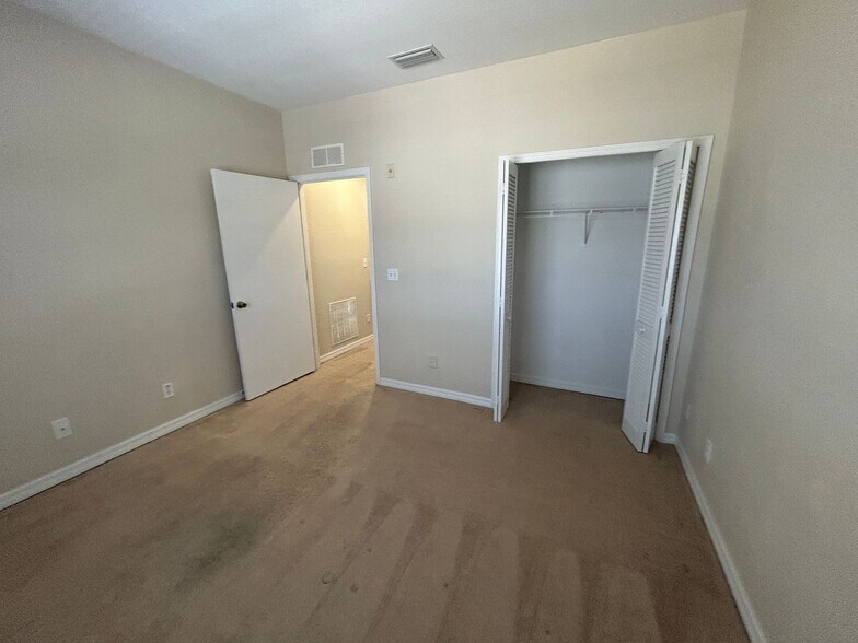 Building Photo - 8424 Bernwood Cove Loop