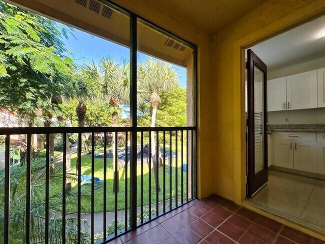 Building Photo - 10500 SW 155th Ct