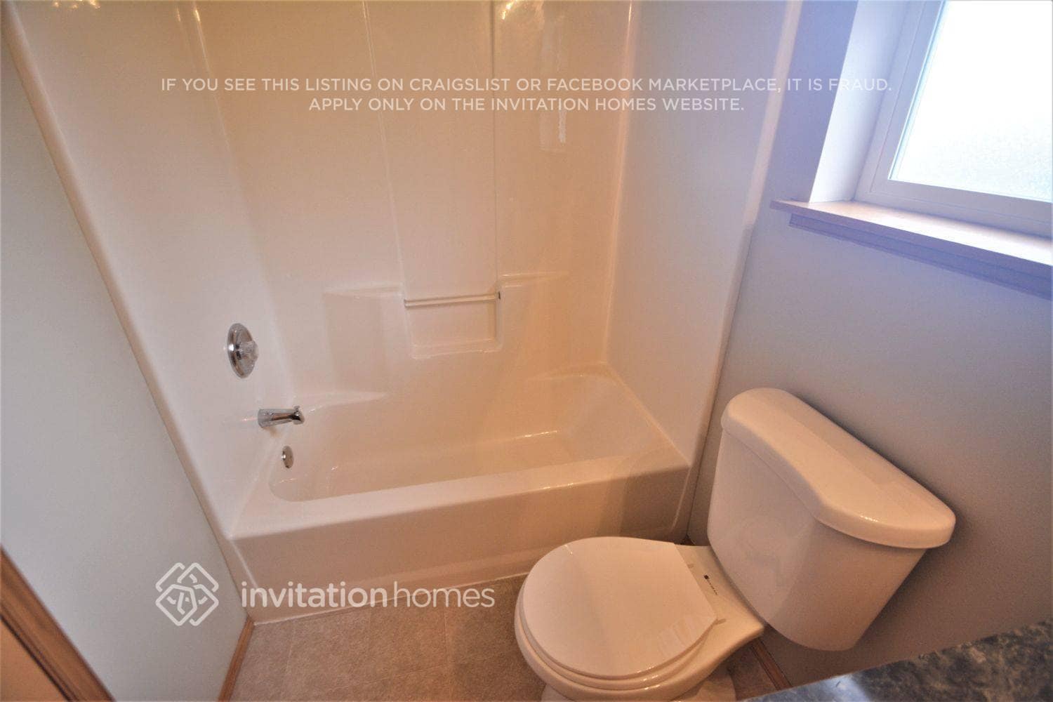 Building Photo - 409 Pine Ave