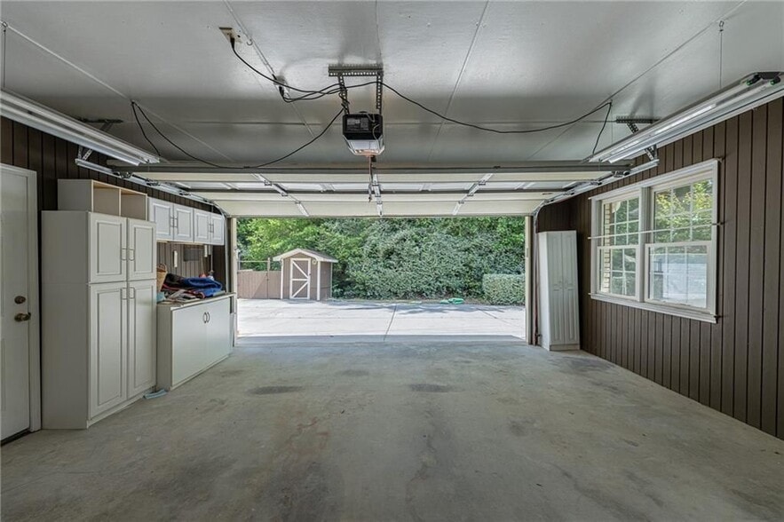 Building Photo - 472 Edwards Ct NW