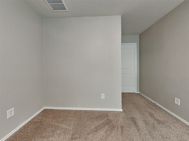 Building Photo - 125 Moonrise Dr
