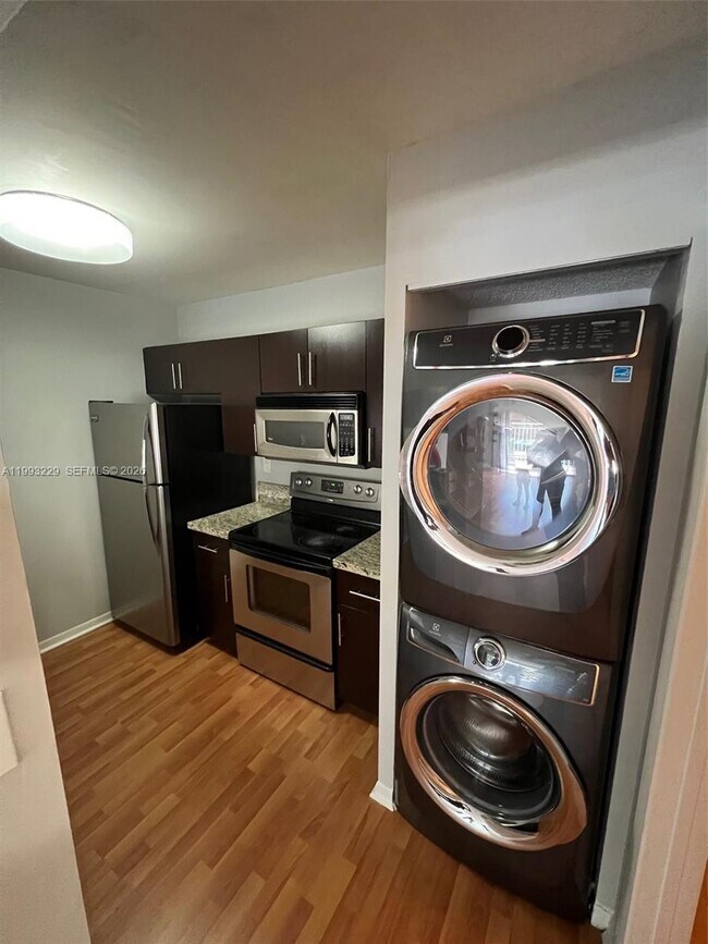 Building Photo - 11232 SW 12th St