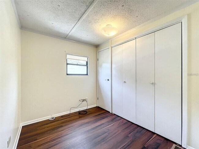 Building Photo - 831 Wolf Trail