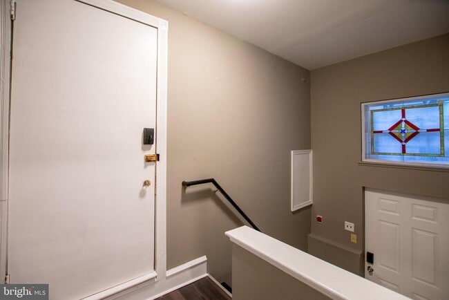 Building Photo - 919 Pine St