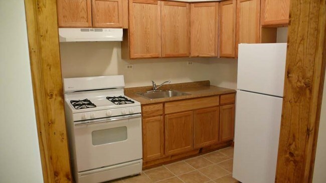 Kitchen - 6237-6245 S Kedzie Ave