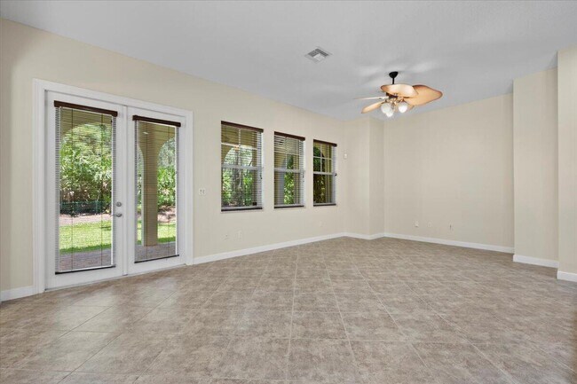 Building Photo - 1029 Vintner Blvd