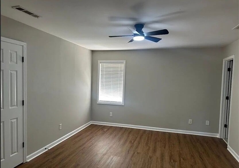 Building Photo - 120 Gentle Doe Dr