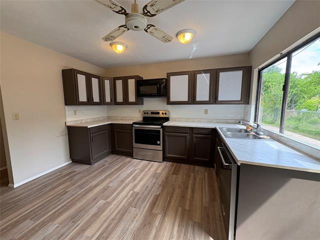 Building Photo - 7103 Hardwood Trail