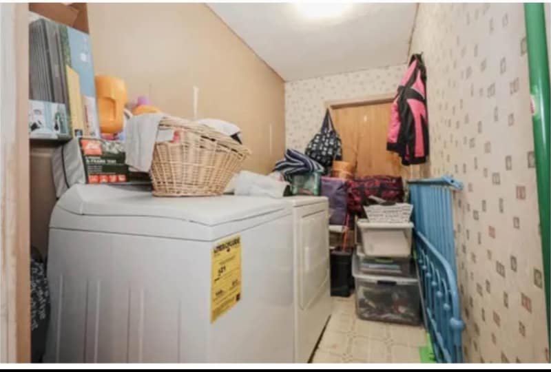 Building Photo - 15 Pleasant St