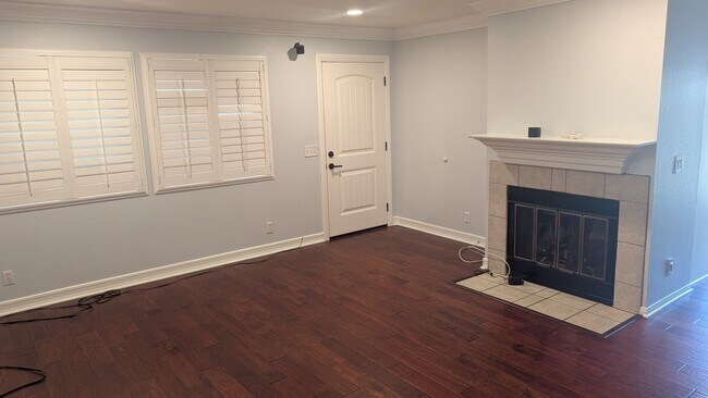 Building Photo - 10140 Palm Glen Dr