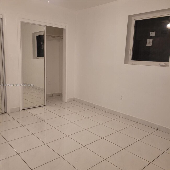 Building Photo - 9370 SW 24th St