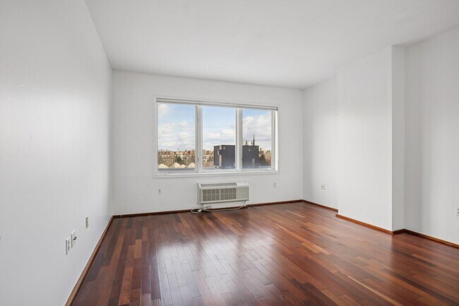 Building Photo - 3110 City Pl