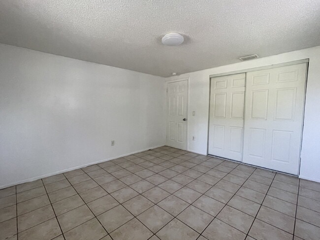 Building Photo - 2-Bedroom and 1-Bathroom