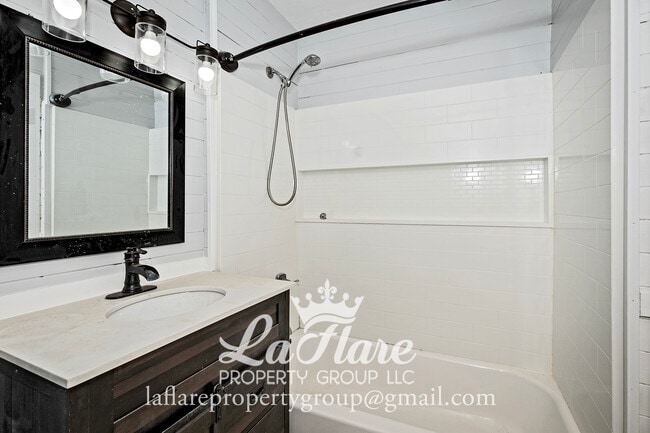 Building Photo - 4456 N Haven Ave