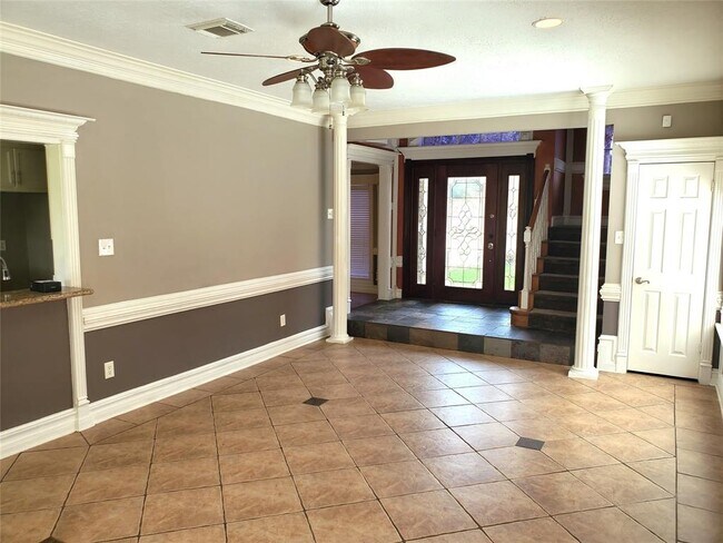Building Photo - 3751 Pine Cone Trail