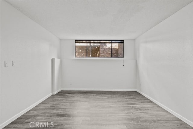Building Photo - 520 E Elmwood Ave
