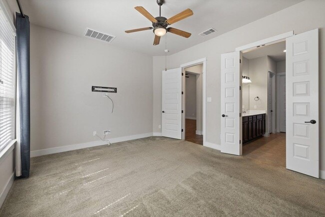 Building Photo - 13701 Ronald Reagan Blvd