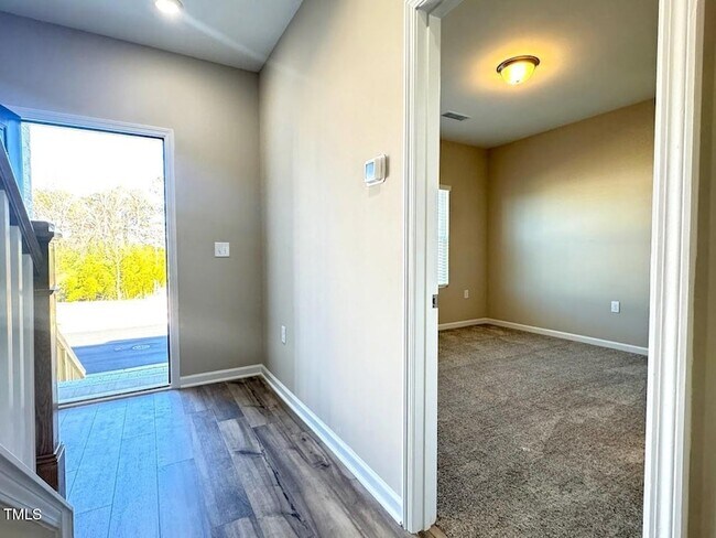 Building Photo - 432 Sustainable Wy