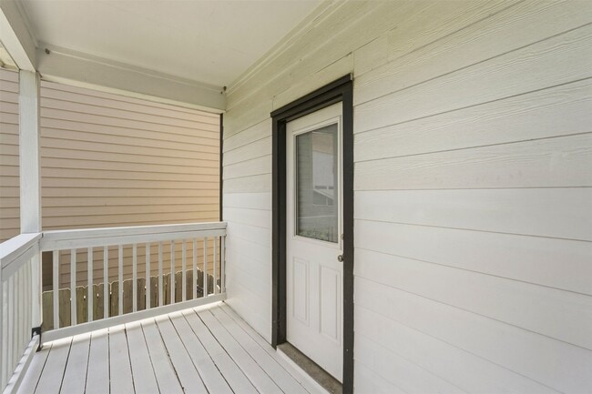 Building Photo - 2218 Bringhurst St