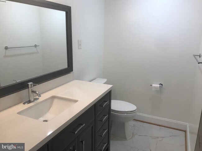 Building Photo - 3705 S George Mason Dr