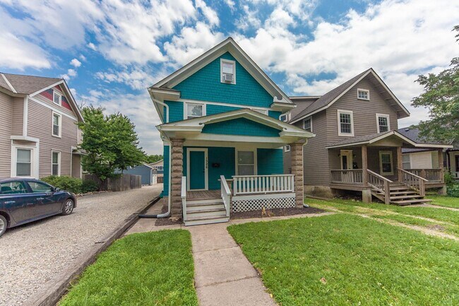 Building Photo - 1326 Massachusetts St
