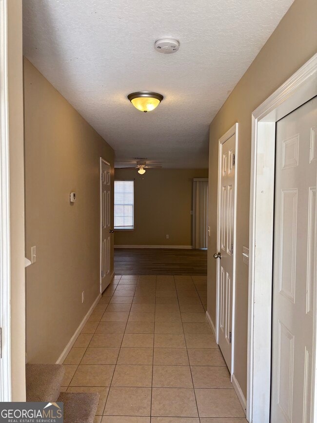Building Photo - 135 Ashwood Cir