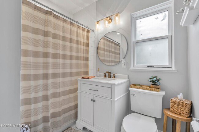 Building Photo - 34 Phoenix Ave