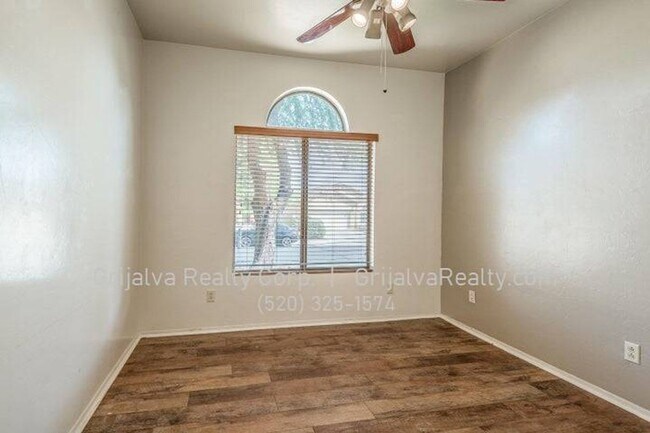 Building Photo - Lovely Newer 3 Bedroom, 2 Bath House for R...