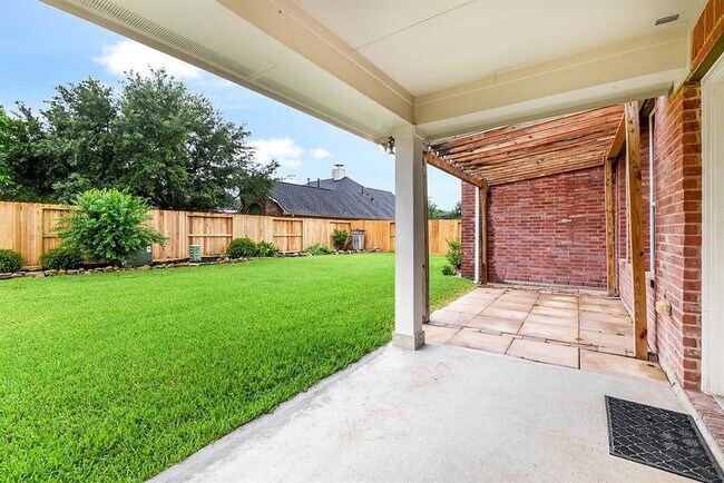 Building Photo - 28259 Daystrom Ln