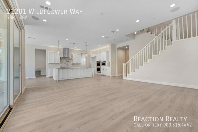Building Photo - 21201 Wildflower Way-