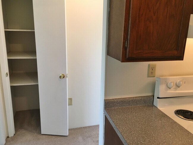 Building Photo - 3981 Brown Ave