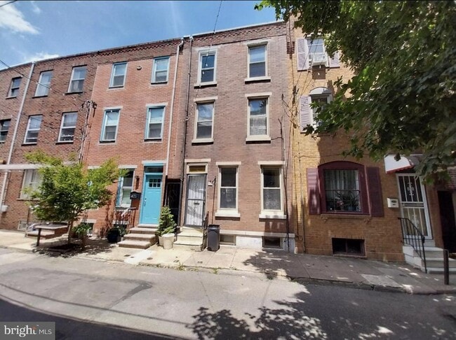 Primary Photo - 819 Kimball St