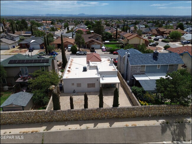 Building Photo - 11109 Loma Grande Dr
