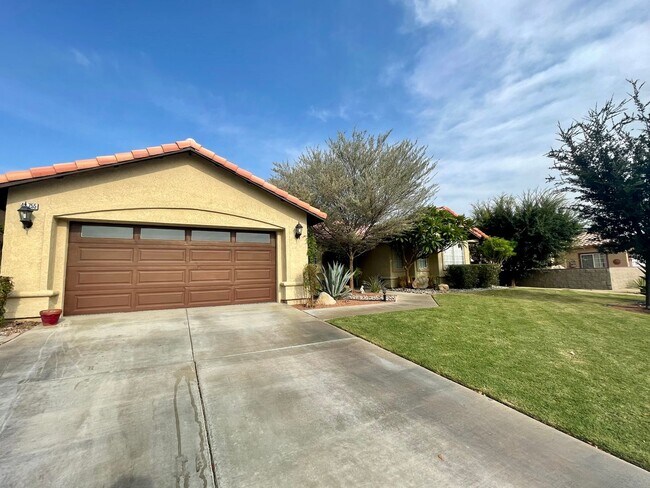 Building Photo - COMING SOON!!! Beautiful 3 Bedroom, 2 Bathroom + Den Residence in the Heart of La Quinta!