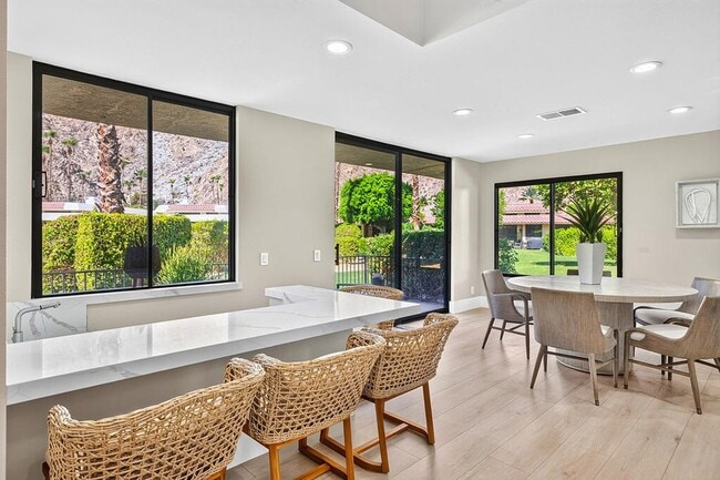Building Photo - 77765 Cottonwood Cove