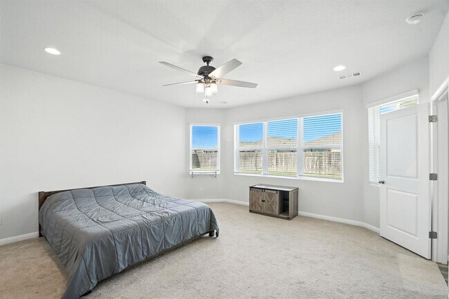 Building Photo - 410 Watercourse Wy