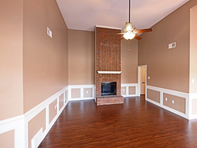 Building Photo - 8096 Ballarat Cove